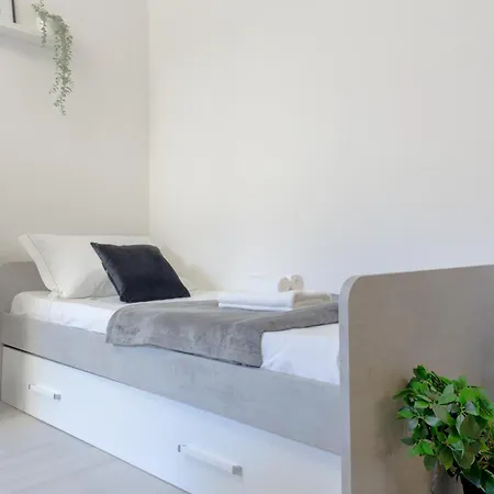 Tropical Boutique N Apartment *